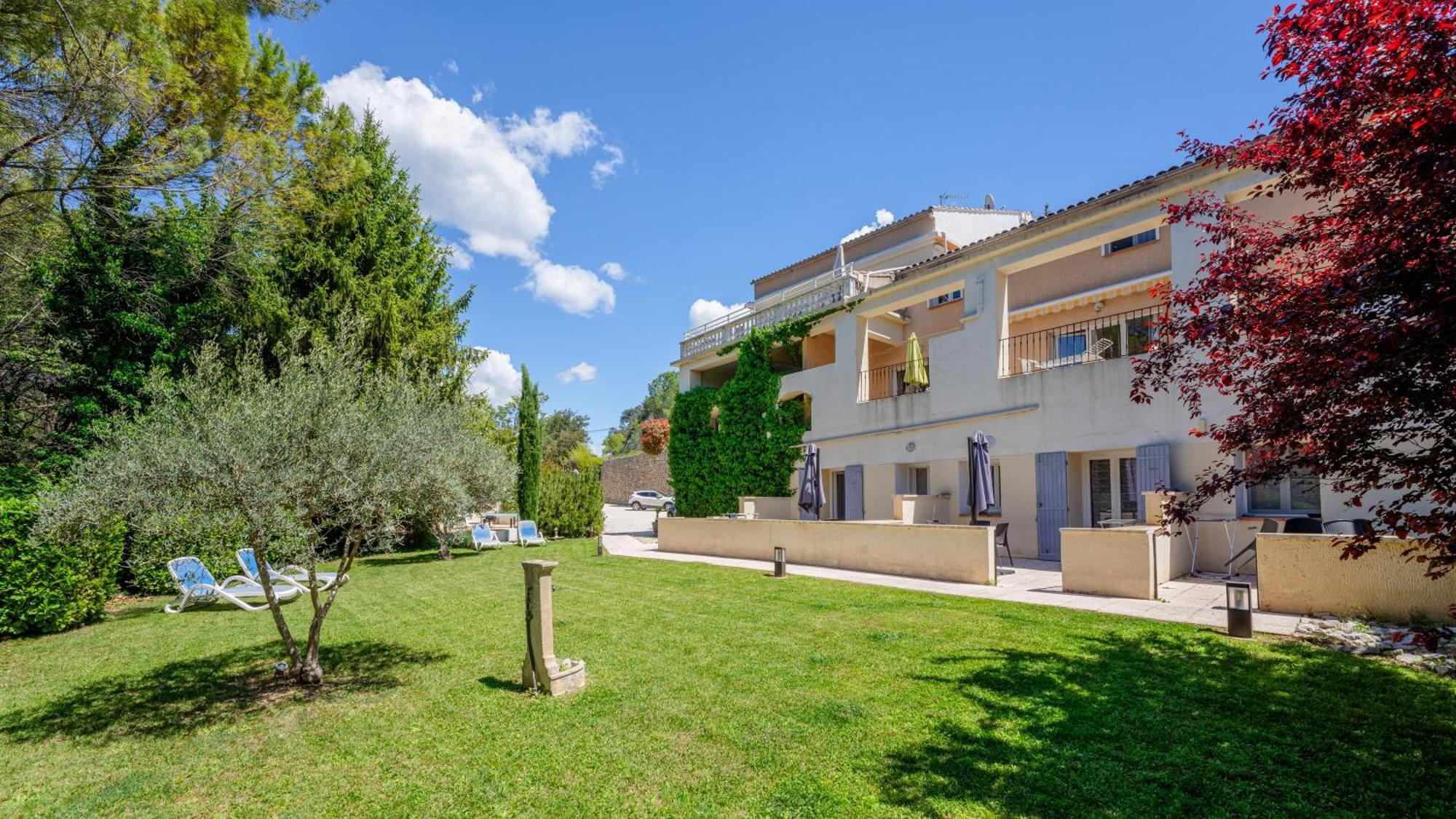 Résidence Les Écureuils Gréoux-les-Bains Exterior foto