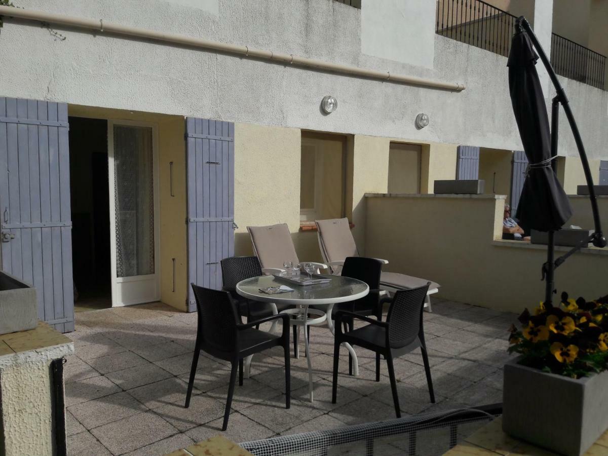 Résidence Les Écureuils Gréoux-les-Bains Exterior foto